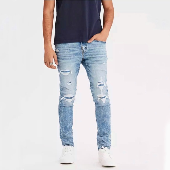 American Eagle Outfitters Other - American Eagle Distressed Stretch Skinny Jeans 26